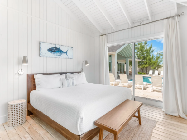 Luxurious 7-Bedroom Beachfront Retreat in Little Exuma, Bahamas